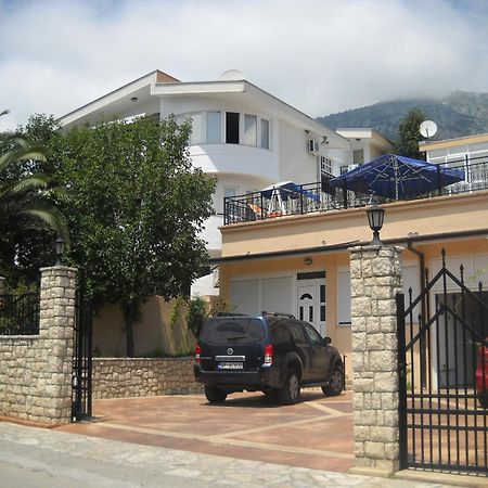 Apartments Nensy Бар Екстер'єр фото