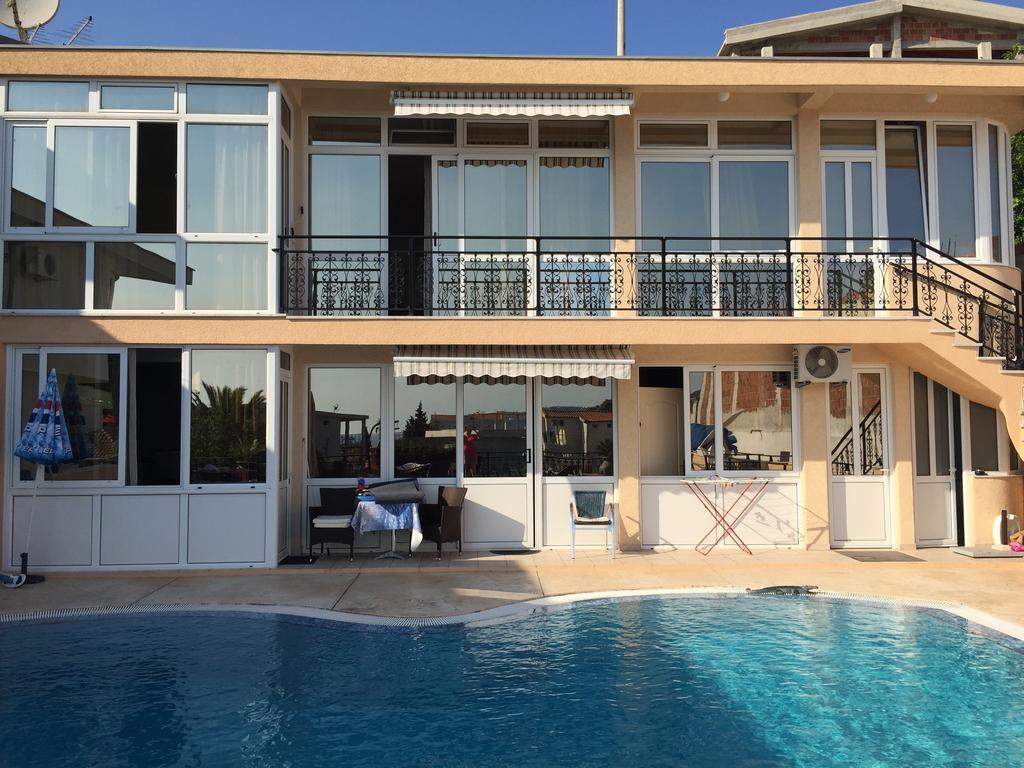 Apartments Nensy Бар Екстер'єр фото