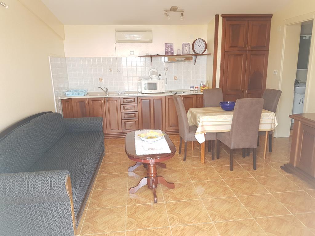 Apartments Nensy Бар Екстер'єр фото